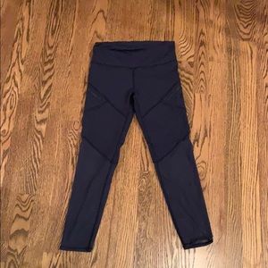 Girl’s Ivivva cropped leggings